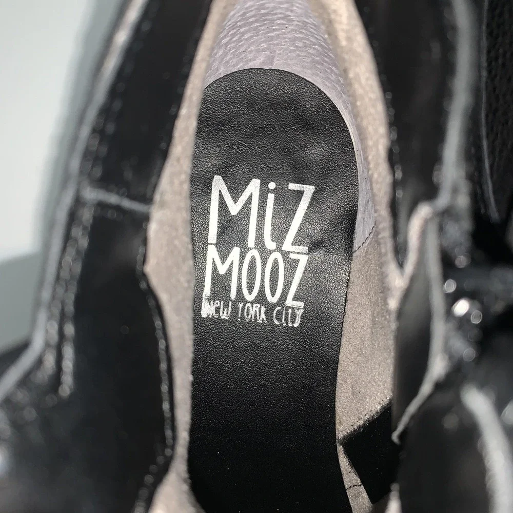 Miz Mooz Boots Womens Size 8.5 Black Leather Suzy Ankle Zip Buckle Booties EU 39